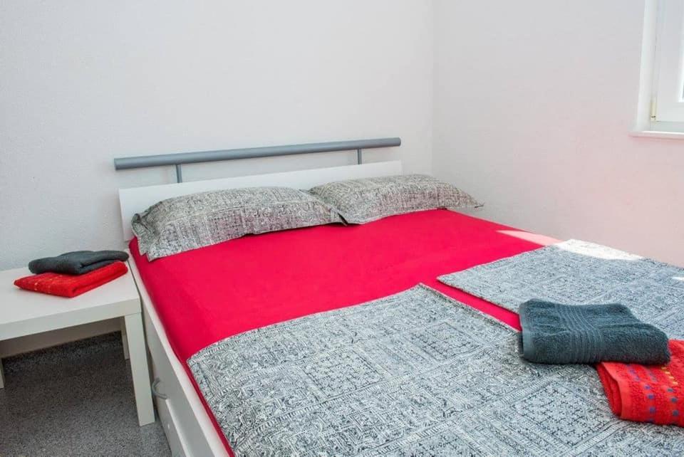 Apartment Vodice - Lovric מראה חיצוני תמונה