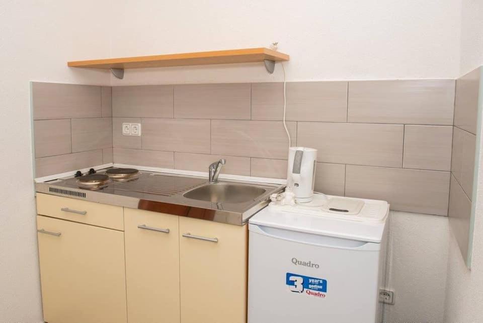 Apartment Vodice - Lovric מראה חיצוני תמונה
